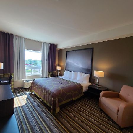 Super 8 By Wyndham Thompson Hotel Buitenkant foto